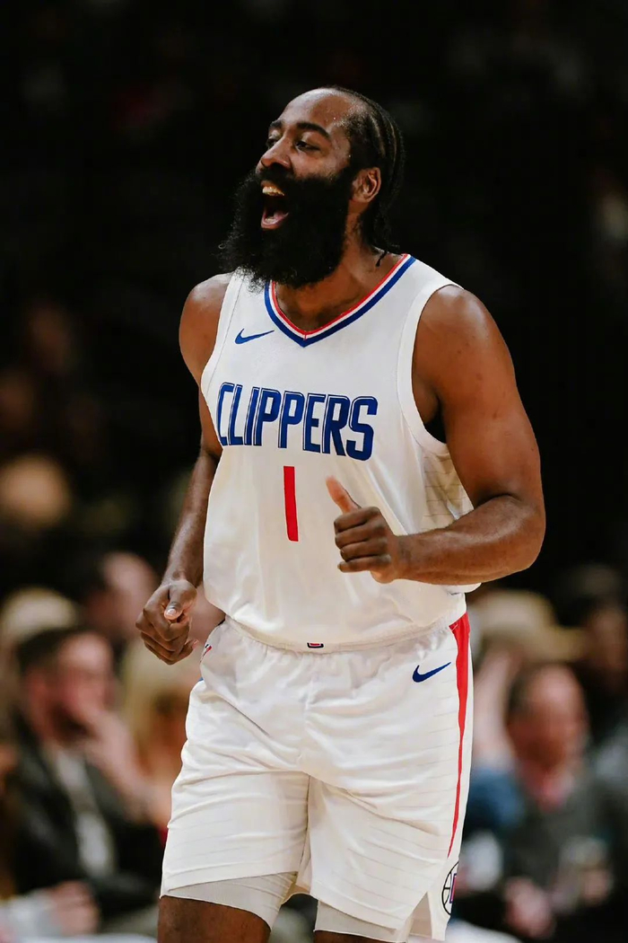 每体：拉波尔塔表示与梅西关系正常，这种关系实际上不存在（每体：拉波尔塔称与梅西关系正常，实则无此关系）