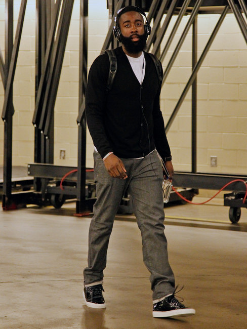 巴黎圣日耳曼姆巴佩帽子戏法（巴黎圣日耳曼：姆巴佩上演帽子戏法）