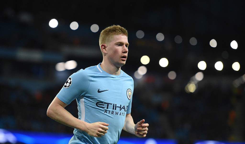 掘金约基奇三双末节爆发（约基奇砍下三双 末节发威助掘金）