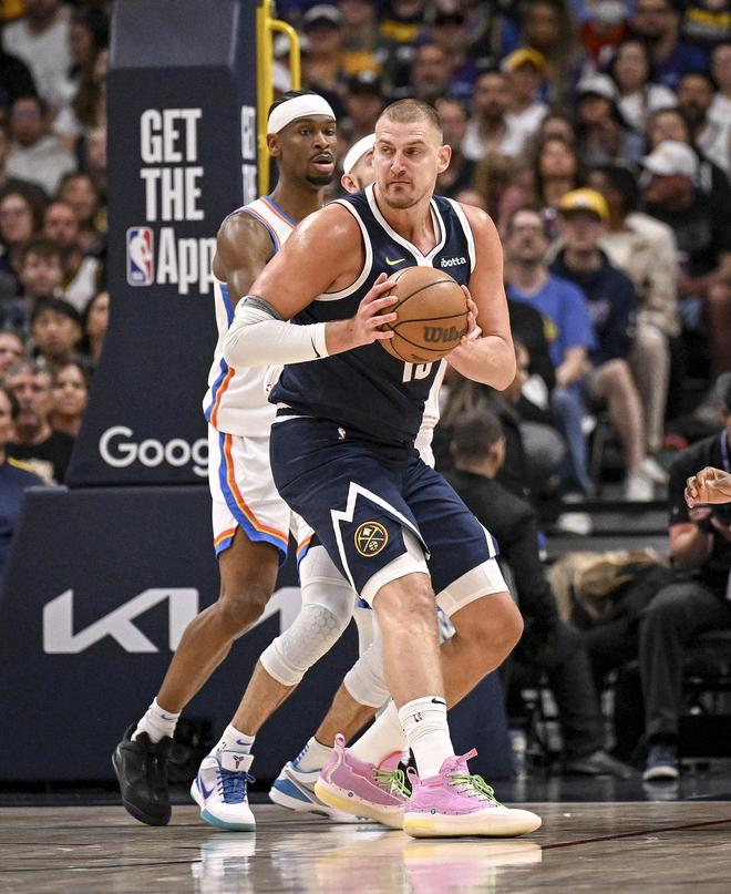 经纪人：当年尼斯管理层“绑架”了埃弗拉，想强行卖他去巴萨（经纪人称尼斯高层曾以“绑架”手段逼埃弗拉转会巴萨）